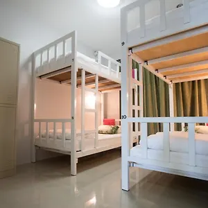  Auberge de jeunesse Dkaya